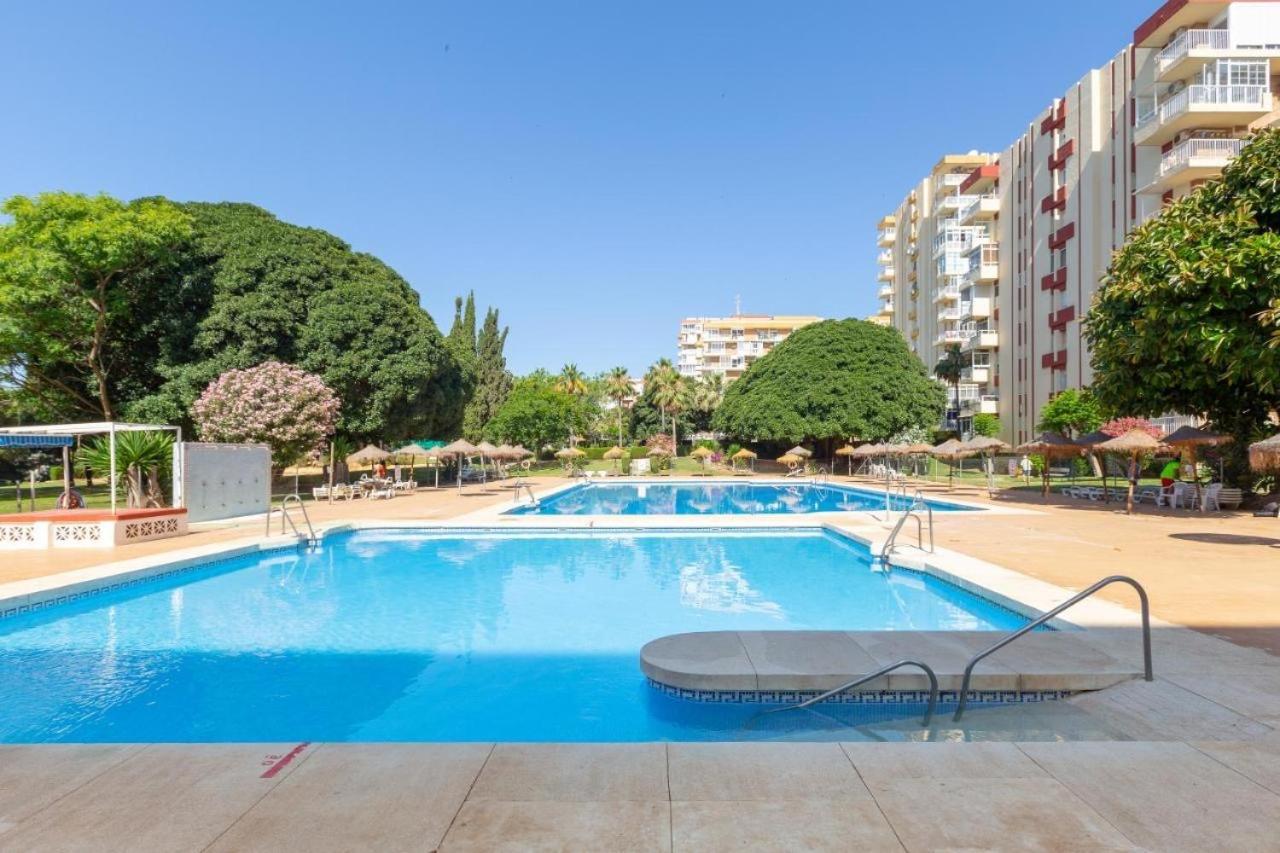 Apt Centrico Con Vistas Y Piscinas ベナルマデナ エクステリア 写真